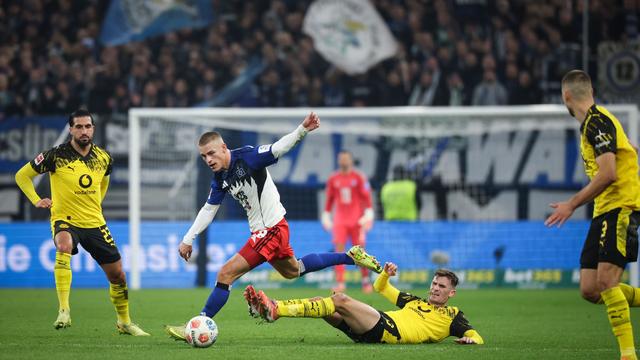 Fußball: HSV belohnt sich in der Nachspielzeit gegen Dortmund