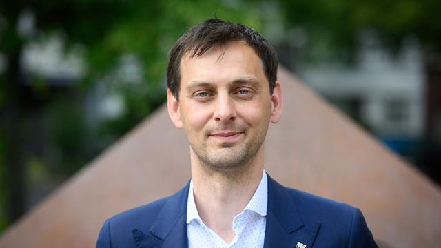 Župan Neuköllna Martin Hikel ne bo ponovno kandidiral zaradi spora na volilnem zboru SPD