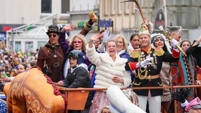 Fasching potrebuje svoje prince in princeske, ki zabavajo množice na karnevalih