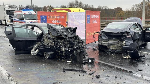 Unfälle: Autofahrer stirbt bei Auffahrunfall auf der A4