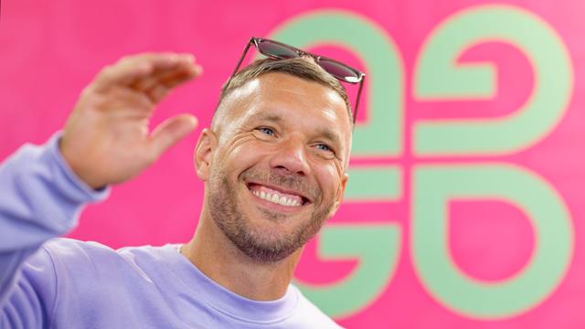 Fußball: "Eigentlich letzte Saison": Podolskis Hintertürchen