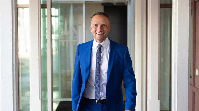 Župan Dingolfinga odstopil zaradi groženj