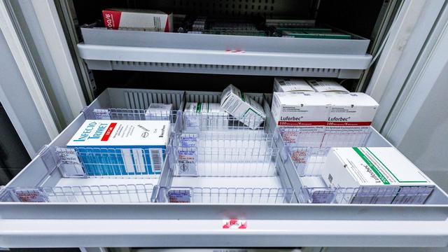 Gesundheitswirtschaft: Kanzleramt lädt Pharmabranche zu Gespräch: Engpässe im Fokus