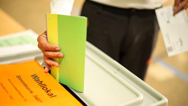 Preiskovalci niso našli dokazov o kibernetskem napadu na spletno stran z rezultati lokalnih volitev