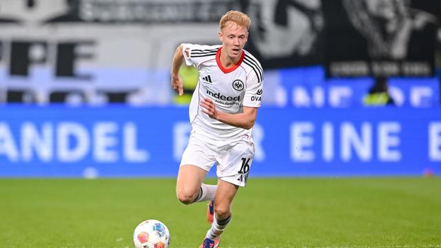 Fußball-Bundesliga: Eintracht Frankfurt vorerst ohne Mittelfeldmann Larsson