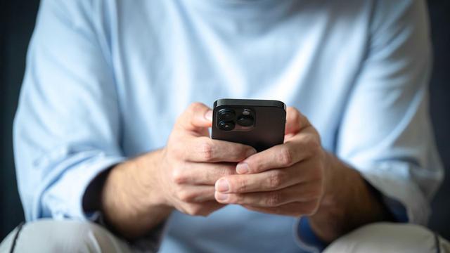 Ekstremisti uporabljajo nabožne pesmi (našeede) za propagando, njihova distribucija je lahko kazniva