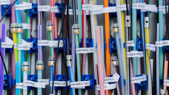 Internet: Telekom verdient nicht genug Geld mit Glasfaser-Internet