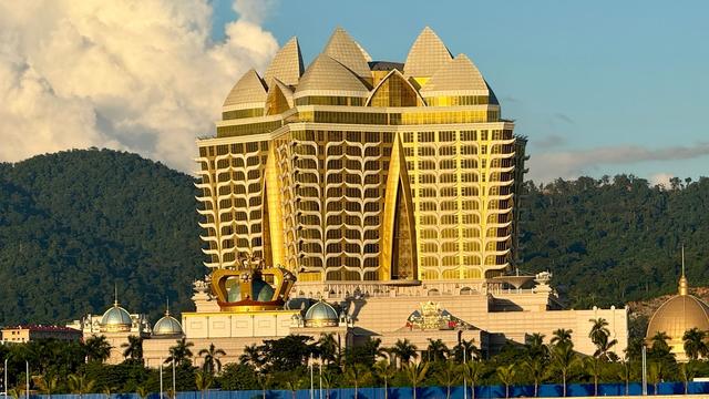 Kitajsko mini kraljestvo v Zlatem trikotniku: Od opija do igralniške enklave