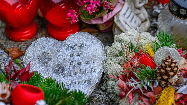 Volkstrauertag: Aufruf zu Einsatz für Frieden und Demokratie auf