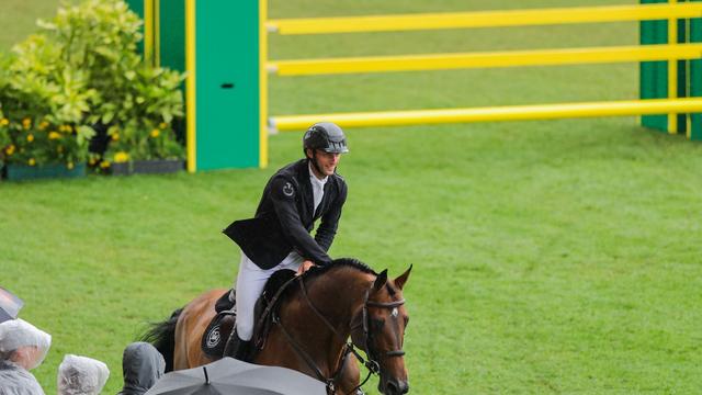 Turnier in Stuttgart: Stechen ohne deutsche Reiter: Greve gewinnt Großen Preis