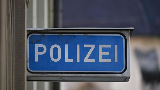 V gozdu na Bavarskem našli dve mrtvi kraljevi pitoni in okrasno lobanjo