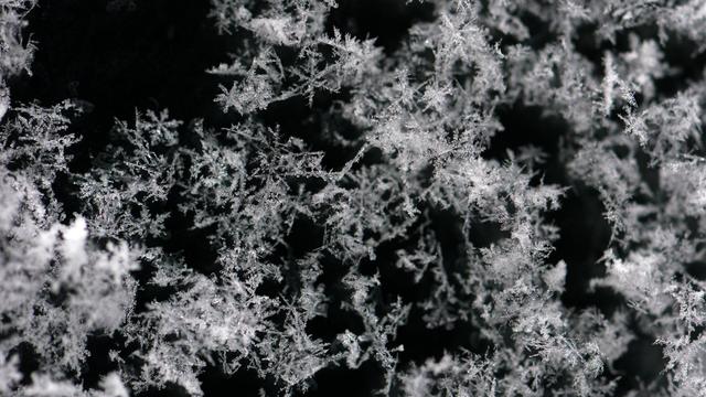 Wetter: Erste Schneeflocken im Sauerland - Warnung vor Glätte