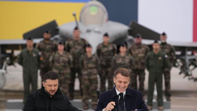 Russischer Angriffskrieg: Ukraine will bis zu 100 französische Rafale-Kampfjets kaufen