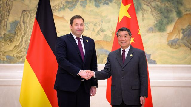 Welthandel: Klingbeil zu seltenen Erden: China hört unsere Sorgen