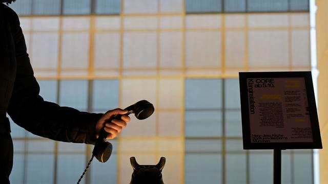 Kirche mal anders: Retro-Telefon sammelt Herzensgeschichten für Klangkunst
