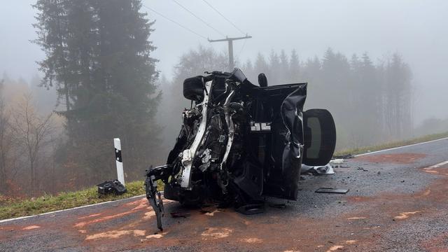 Verkehr: Schwestern sterben im Auto - Ermittlungen gegen Unfallfahrer