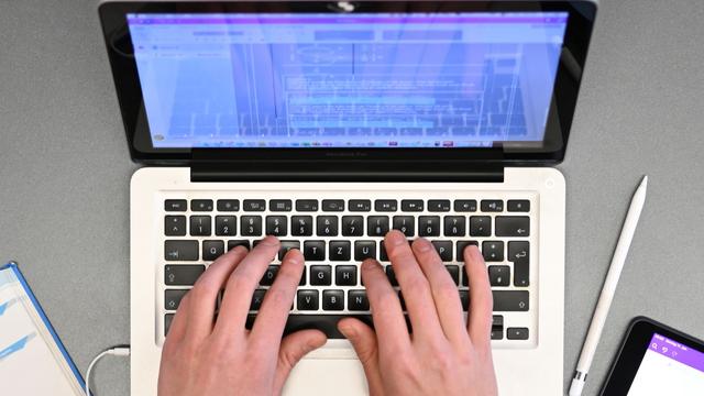 Bildungspolitik: 34.000 neue Laptops für Lehrkräfte in Schleswig-Holstein