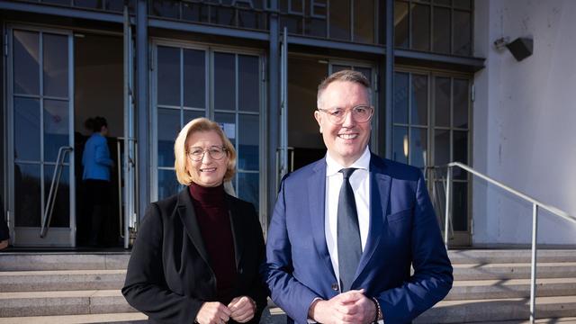 Gemeinsame Kabinettssitzung: Saarland und Rheinland-Pfalz: Verschuldeten Kommunen helfen