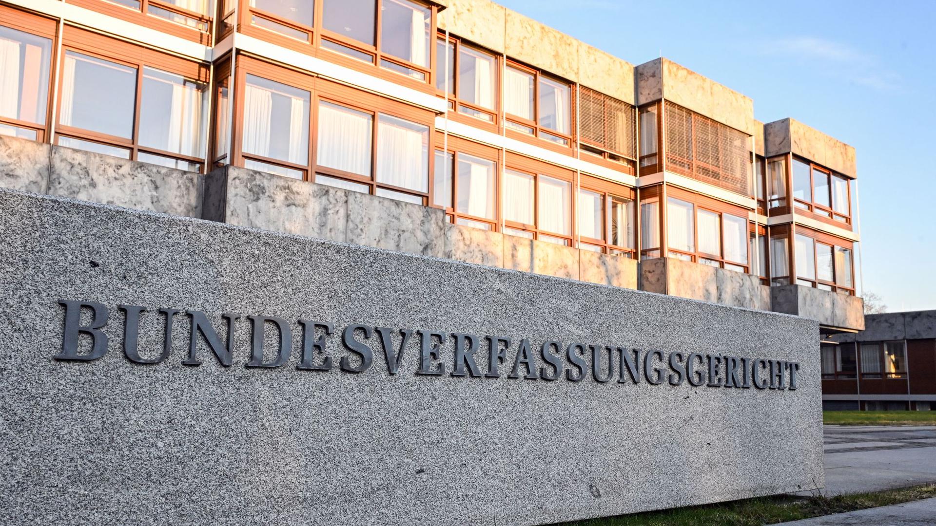 Bundesverfassungsgericht: Karlsruhe: Berliner Beamtenbezüge waren verfassungswidrig