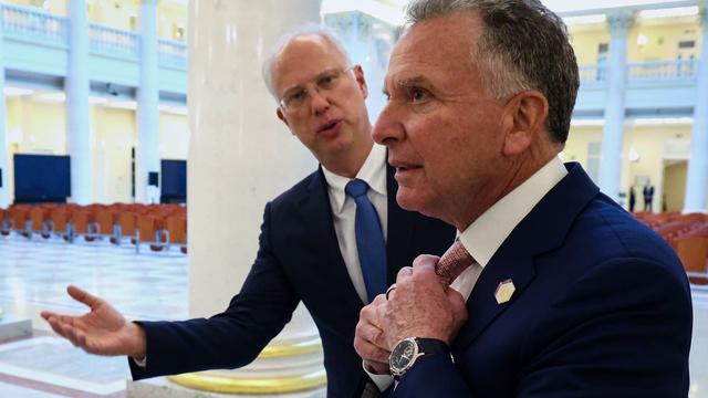 Ukraine-Krieg: Medien: USA und Russland handeln Plan für Kriegsende aus