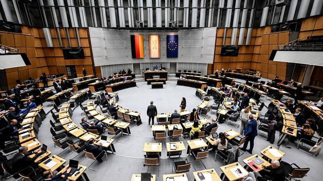 Sonntagsfrage: Umfrage: Linke bleibt zweitstärkste Kraft