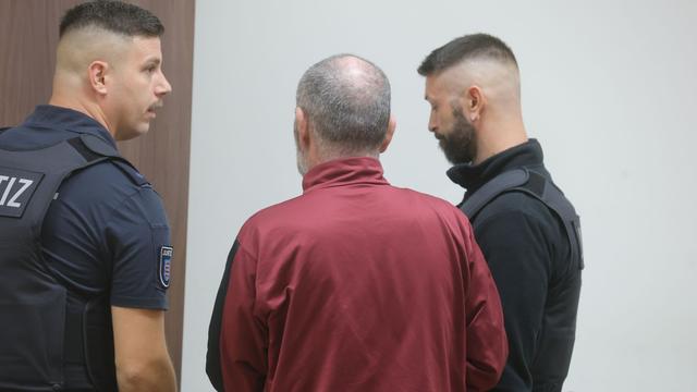 Plädoyers: Ehefrau in Straßenbahn angezündet - Prozess bald beendet