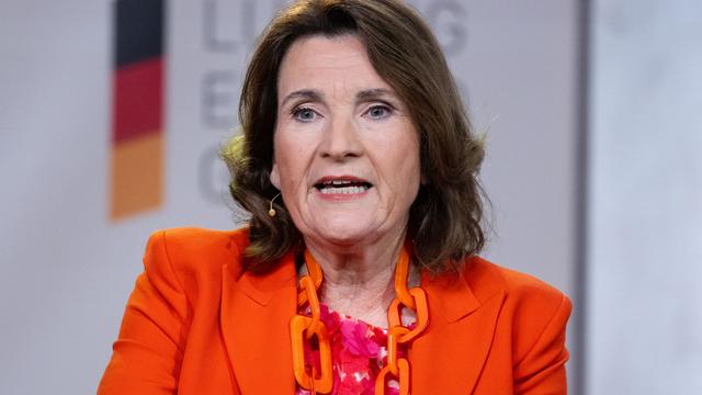 Ärger um Gipfel am Tegernsee: Frau von Weimer verzichtet auf Bayerischen Verfassungsorden