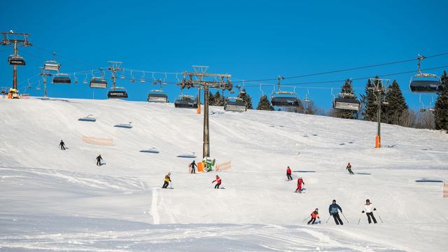 Gerichtsurteil: Gericht: Skiunfall war kein Arbeitsunfall