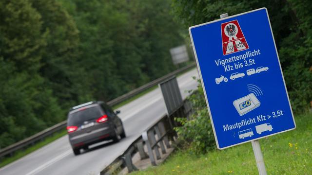 Verkehr: Österreich besiegelt Aus für Klebe-Vignette