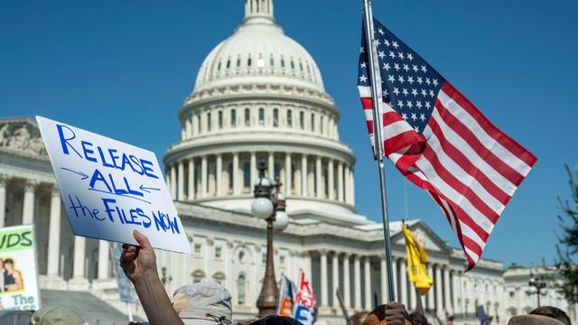 Affäre um Sexualstraftäter: Trump unterschreibt Gesetz zur Freigabe von Epstein-Akten