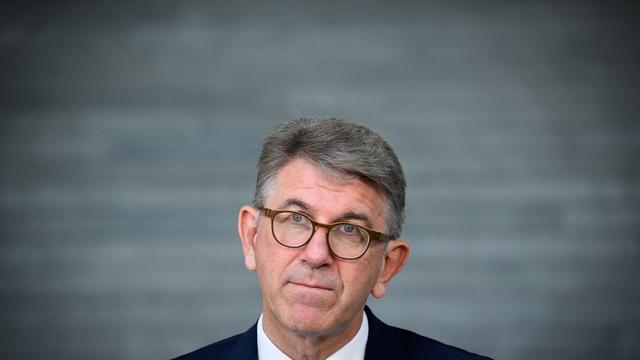 Gipfel am Tegernsee: Weimer trennt sich vorläufig von Verlagsanteilen