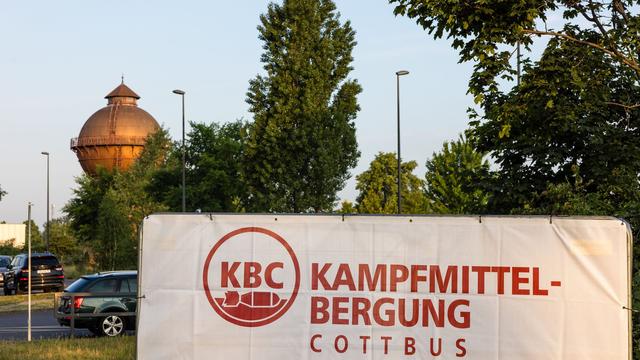 Fliegerbombe: 250-Kilo-Bombe legt Bahnverkehr in Cottbus lahm
