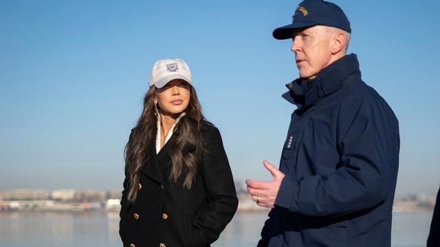 Verbotene Symbole und Flaggen: Aufregung um Hakenkreuz-Einstufung bei US-Küstenwache