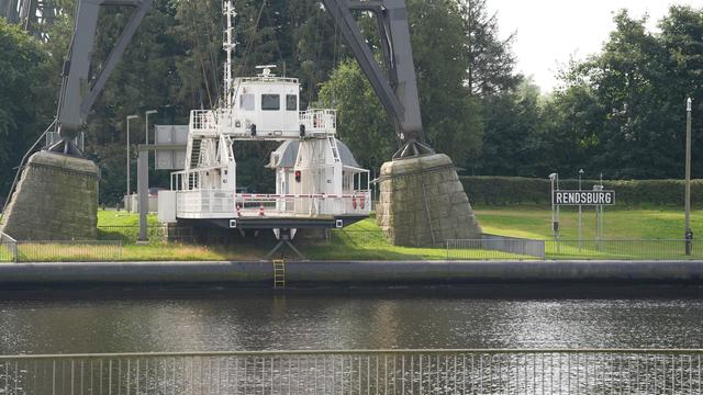 Nach Kurzschluss im Frühjahr: Schwebefähre in Rendsburg nimmt Betrieb wieder auf