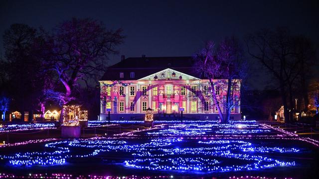 V živalskem vrtu v Berlinu odprli božično-svetlobni festival