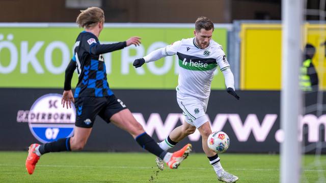 2. Fußball-Bundesliga: Hannover beendet Paderborner Siegesserie mit 2:0
