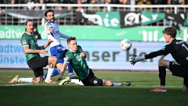 2. Bundesliga: Trotz langer Überzahl: Schalke spielt nur 0:0 in Münster