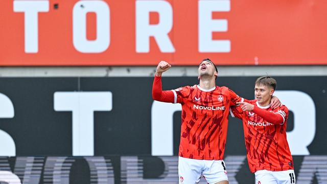 2. Fußball-Bundesliga: Dreierpack von Skyttä: Lautern besiegt Kiel deutlich