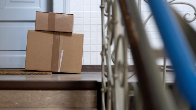 Kriminalität: Polizei findet gestohlene Elektronik bei Paketkurier