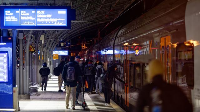 Bahn: Bahn-Betrieb in Köln läuft nach Sperrung wieder normal