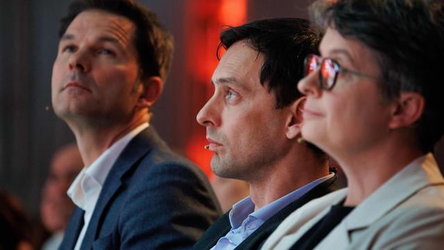 Dvojni odstop v SPD v Berlinu: Krach poudarja enotnost kljub težavam