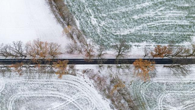 Wintereinbruch: Kaum Unfälle trotz Schnees und Glatteises in Brandenburg