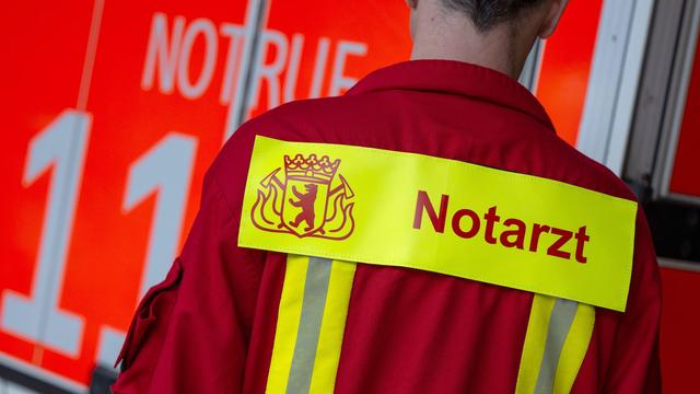 Messerattacke: Mann von Mitbewohner mit Messer schwer verletzt