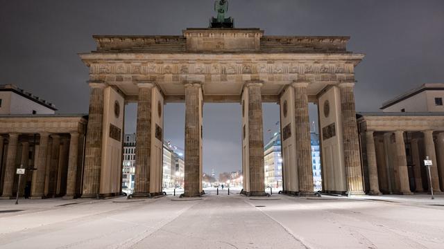 Schneefall: Nach Wintereinbruch Glättegefahr auf Berlins Straßen