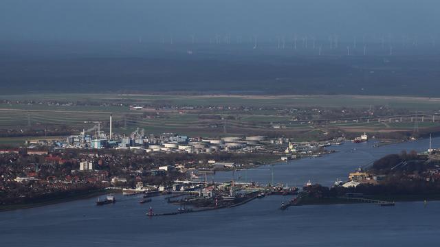 Schifffahrt: Zwei leichte Kollisionen in der Kanalschleuse Brunsbüttel
