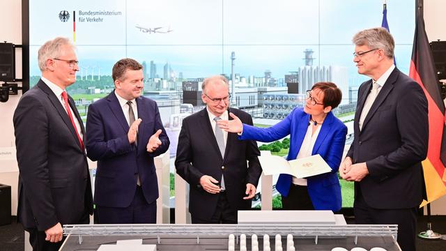 Sprit aus Öko-Energie: Bund fördert Labor für klimafreundliche Kraftstoffe