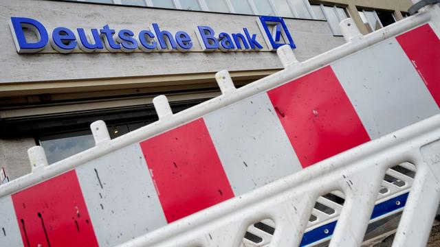 Diskussion um "Brandmauer": Deutsche Bank zieht Konsequenzen nach AfD-Einladung