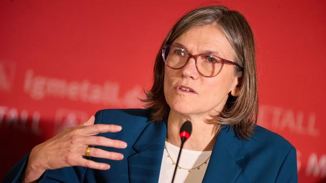 Wirtschaftspolitik: IG Metall: Unternehmen müssen sich zu Deutschland bekennen