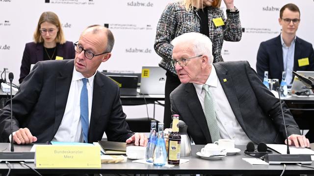 Autoindustrie: Kanzler Merz will wegen Verbrenner-Aus an EU schreiben