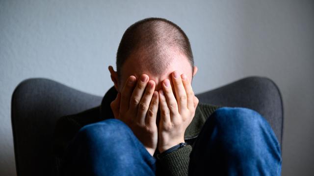 Repräsentative Befragung: Jeder dritte Erwachsene fühlt sich häufig gestresst